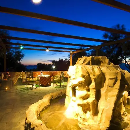 Vigla Ias نيوس مارماراس